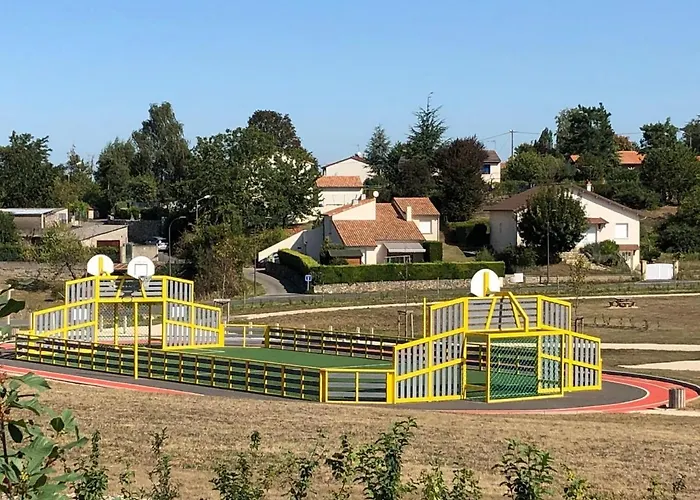 Quinoa La Vallee Des Noyers Casa de Férias Lhommaize